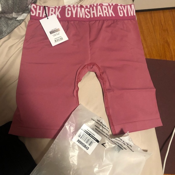Gym shark shorts - Picture 2 of 2